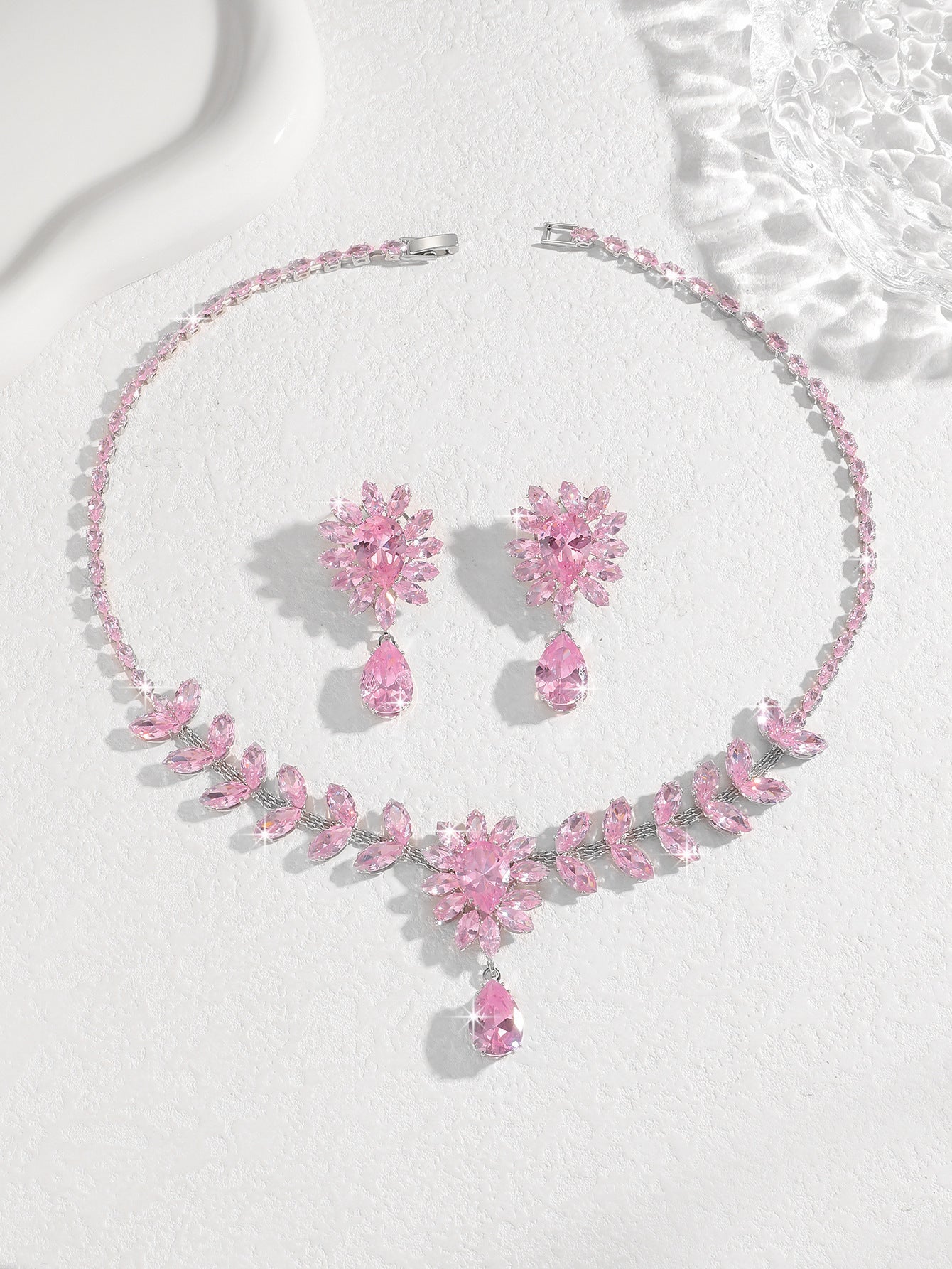 Bridal Zircon Jewelry Set, Teardrop and Leaf Rhinestone Necklace with Earrings — front view