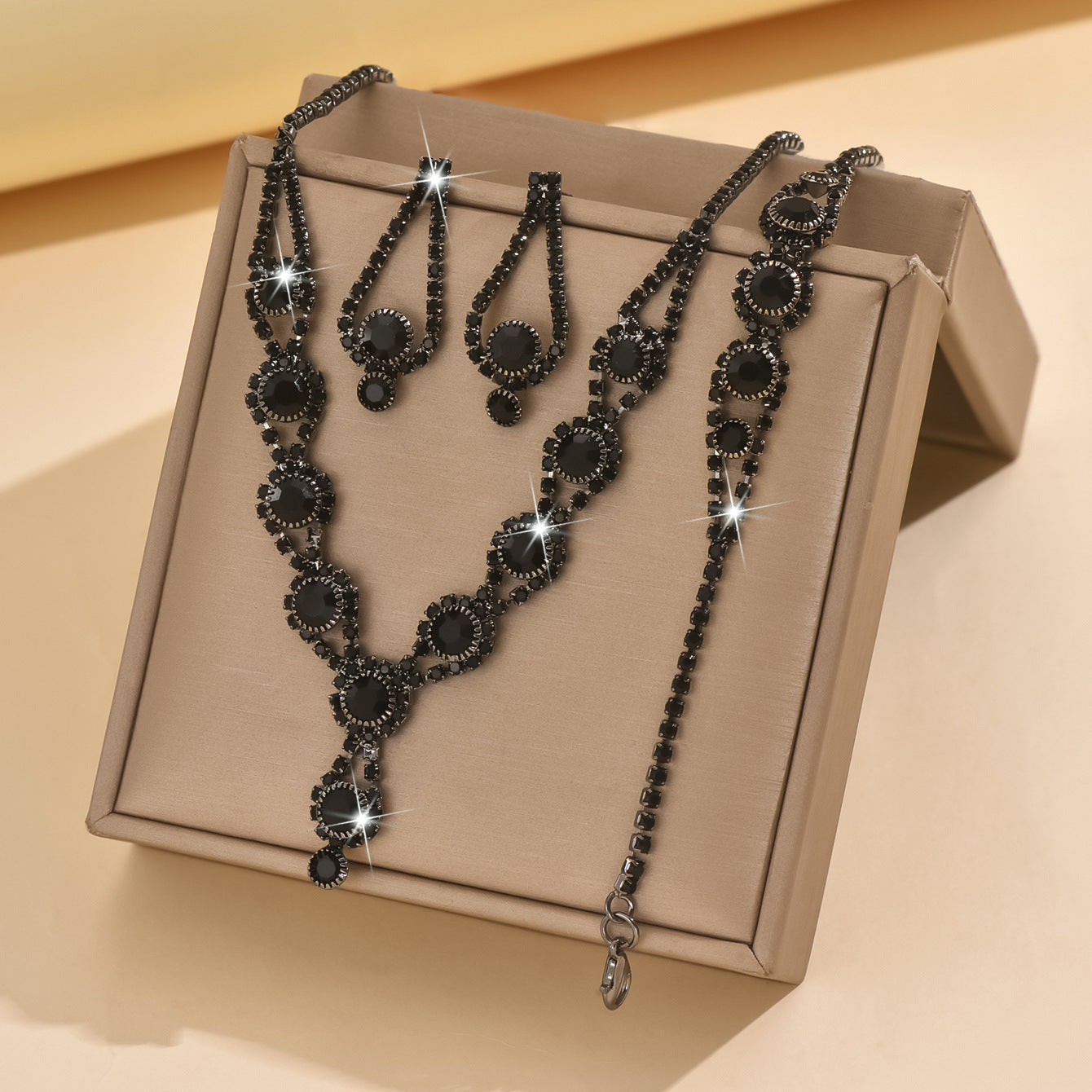 Rhinestone Geometric 3-Piece Jewelry Set – Necklace, Earrings and Bracelet