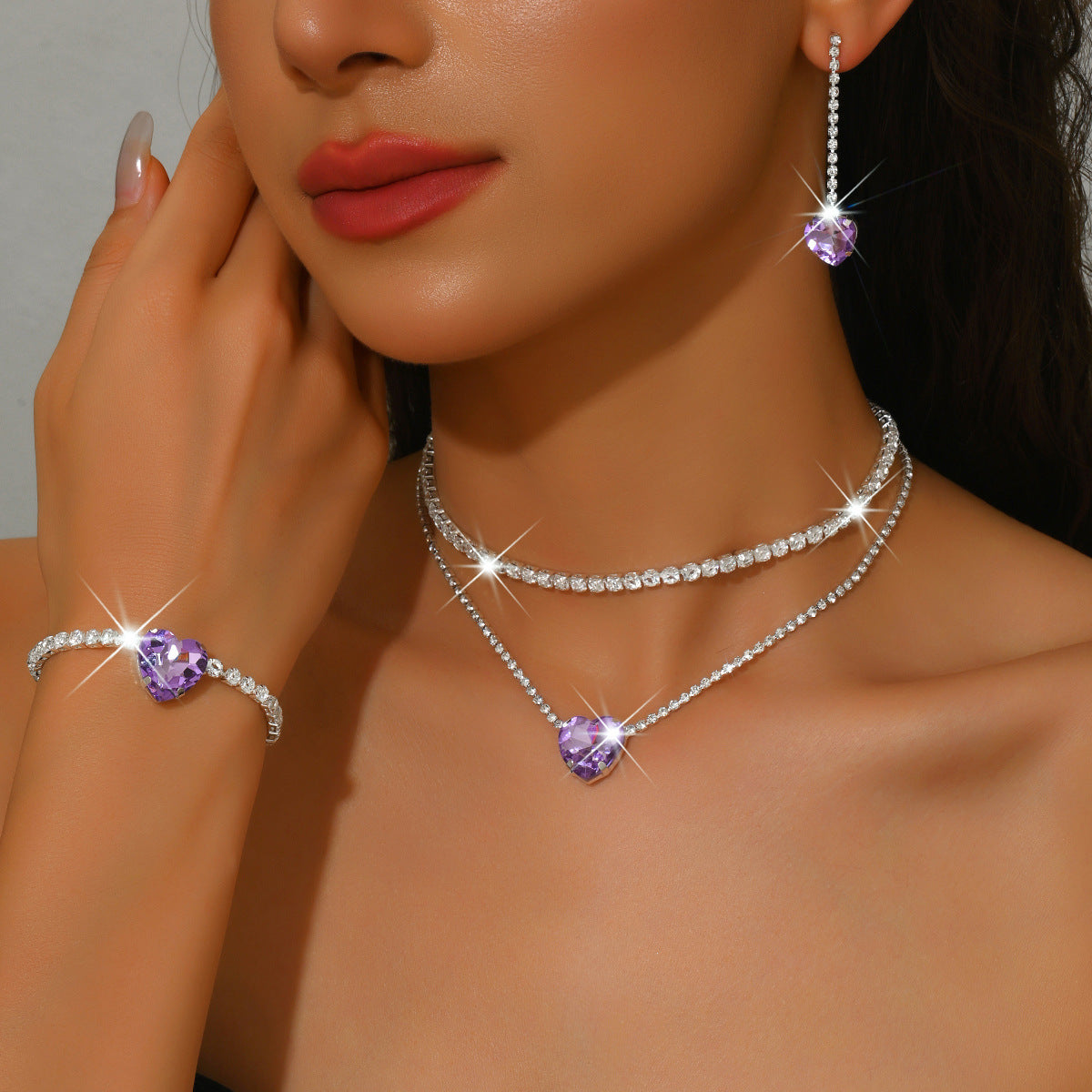 Heart Rhinestone Jewelry Set for Women, Double-Layer Claw Chain — detail close-up