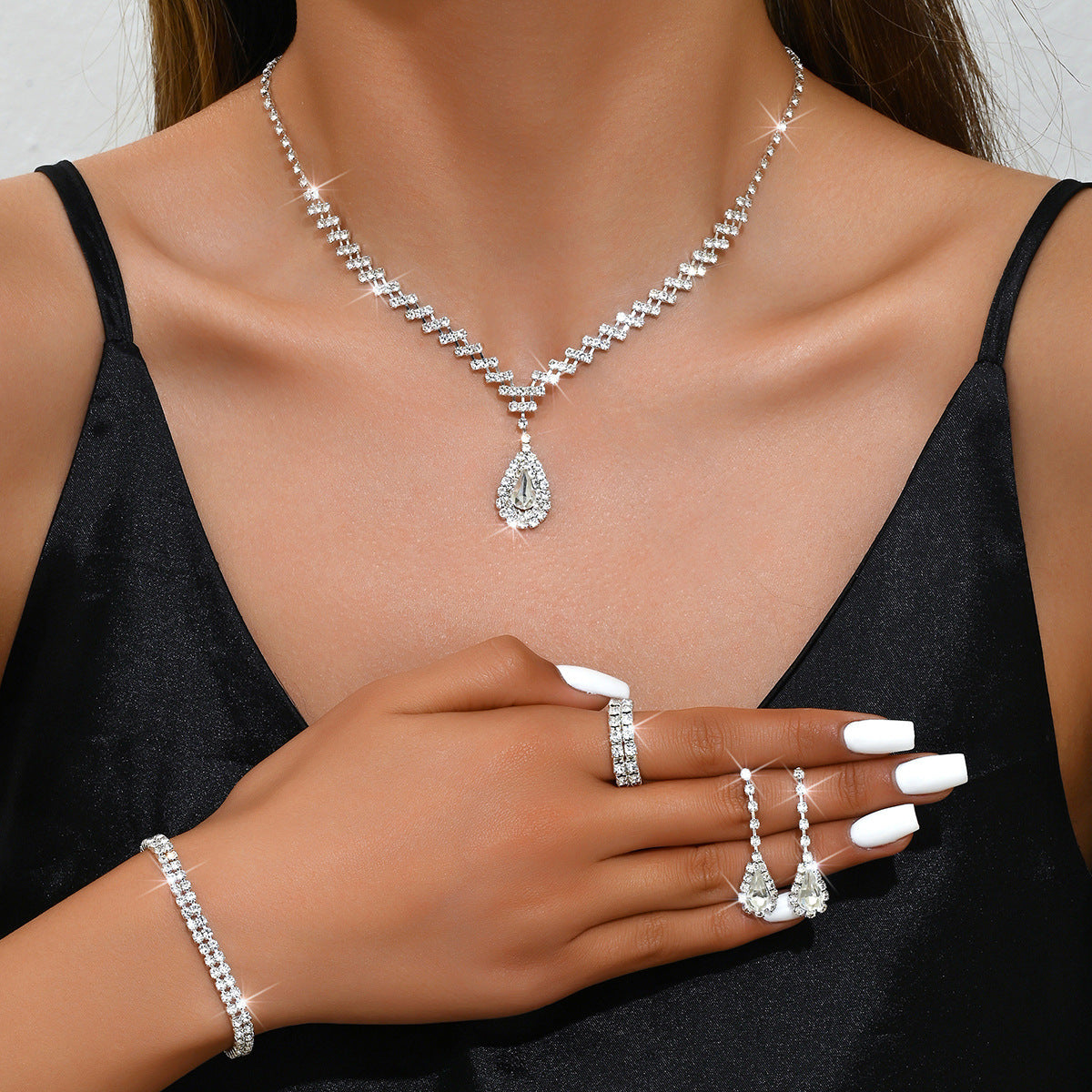 Teardrop Rhinestone Jewelry Set for Women, Claw-Chain Necklace — front view