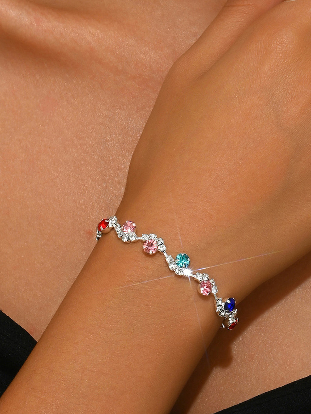 Pearl and Rhinestone Bracelet for Women, Silver Gold or Rose Gold-Tone — detail close-up