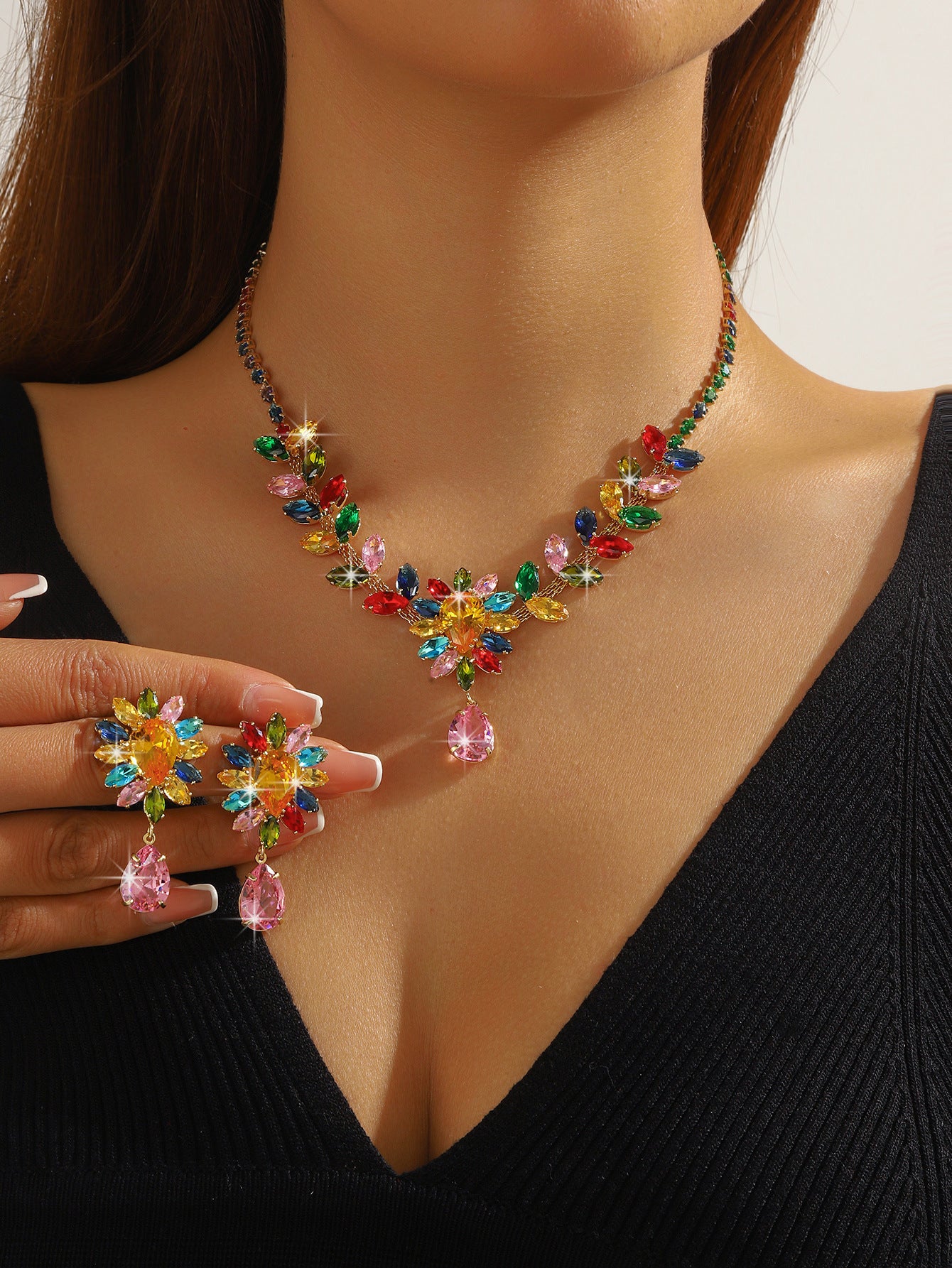 Bridal Zircon Jewelry Set, Teardrop and Leaf Rhinestone Necklace with Earrings — full product view