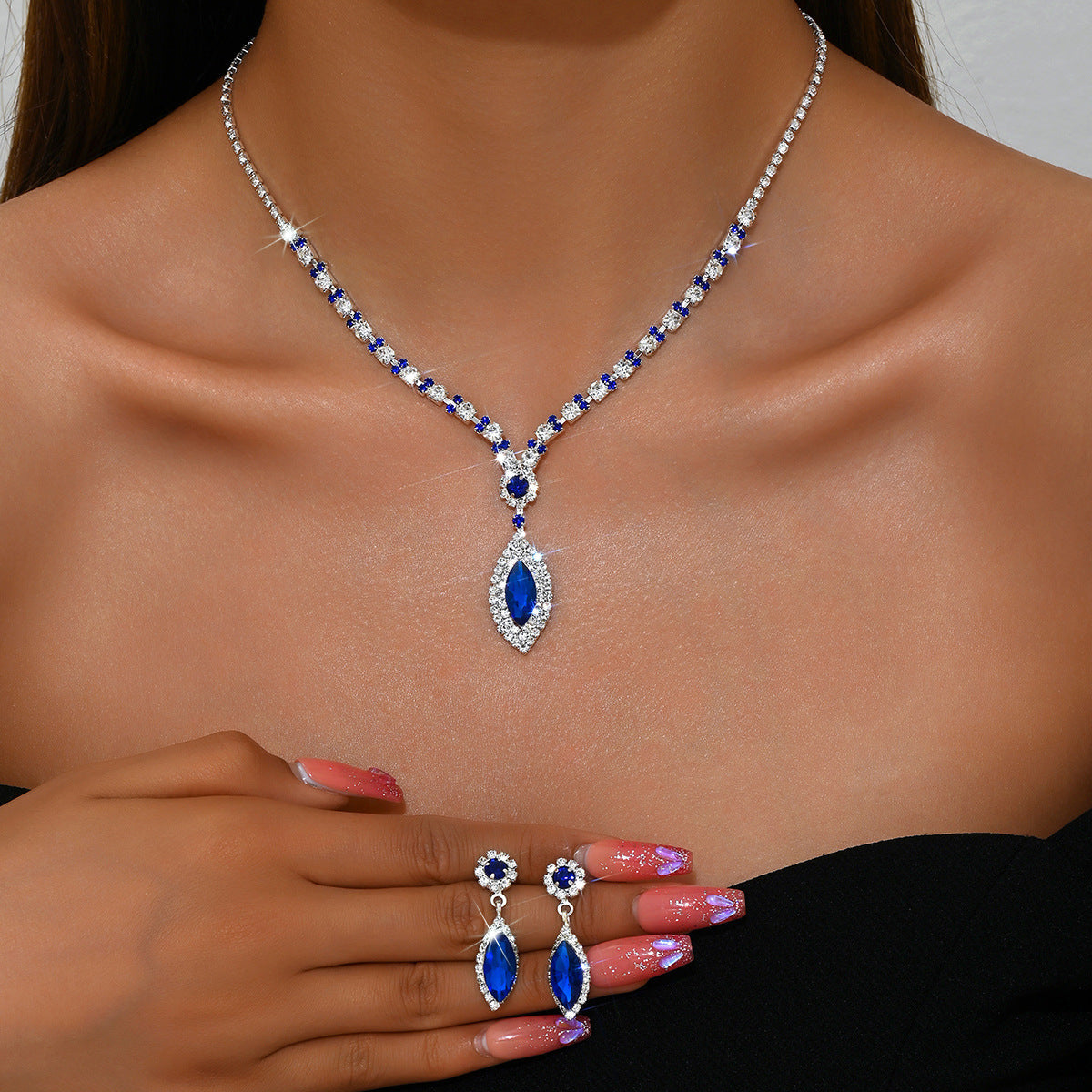 Teardrop Rhinestone Necklace and Earrings Set, Claw Chain Design — front view