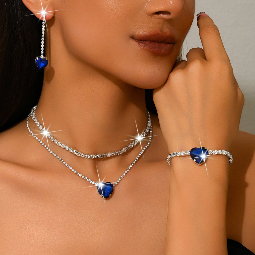 Heart Rhinestone Jewelry Set for Women, Double-Layer Claw Chain — detail close-up