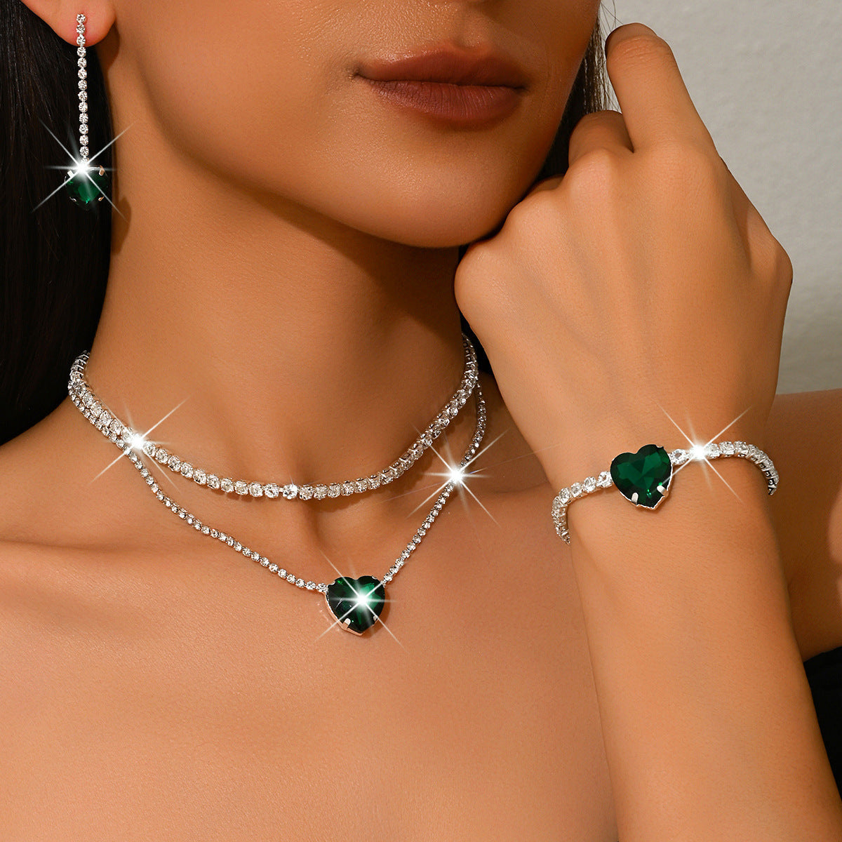 Heart Rhinestone Jewelry Set for Women, Double-Layer Claw Chain — front view
