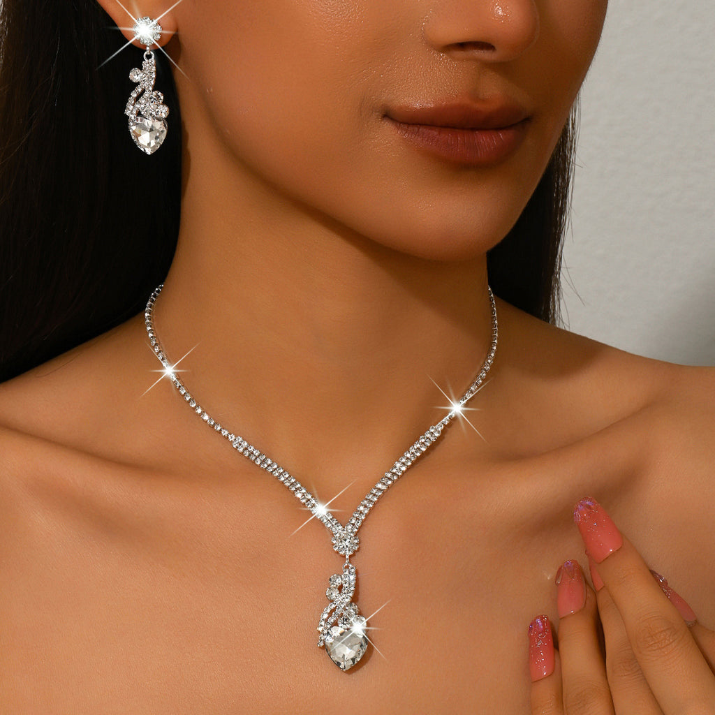 Claw Chain Teardrop and Heart Necklace and Earrings Set of 2 in Royal Blue, Red — side view