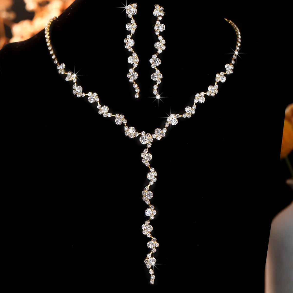 Wedding Jewelry Set for Women, Necklace — side view